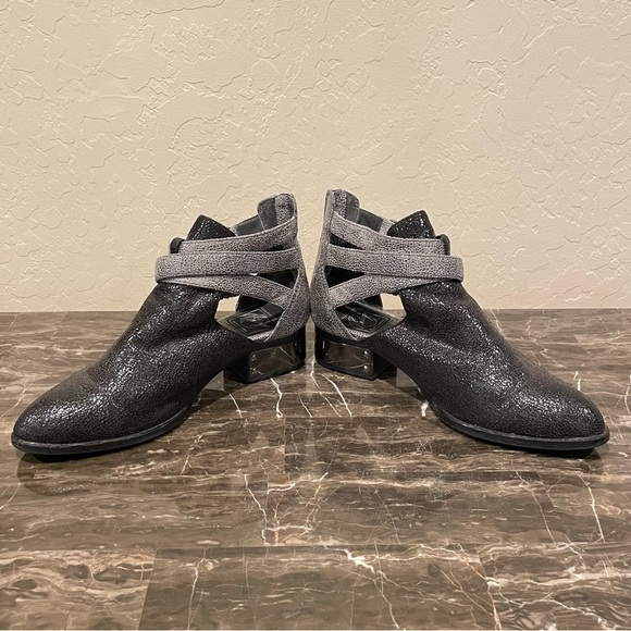 Jeffrey Campbell Everly Two-toned Leather Ankle Boots - Picture 9 of 13